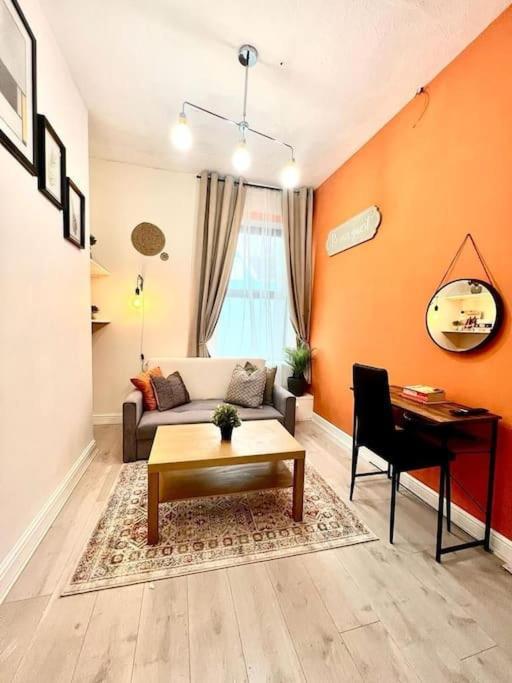 Skyline King Suites 202 Swansea Esterno foto